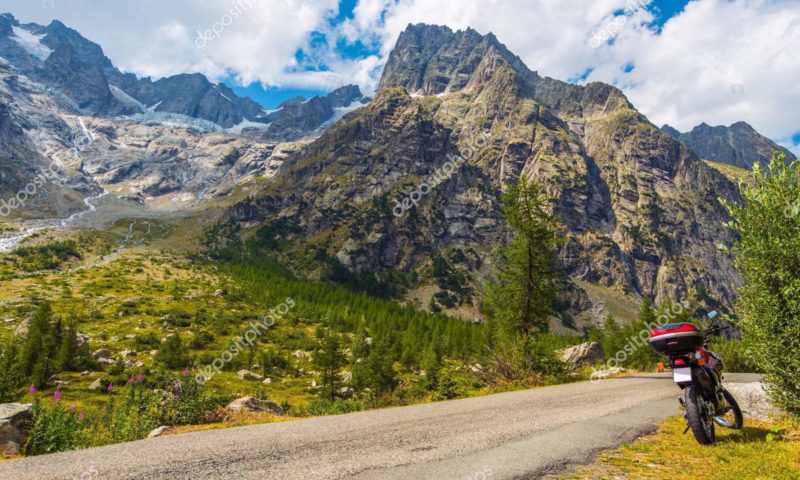 Fuoristrada in moto: come iniziare a farlo in montagna