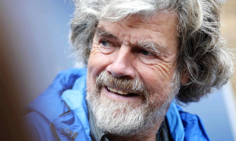 Intervista a Messner: “In montagna fare cose pazze sì ma non morire”