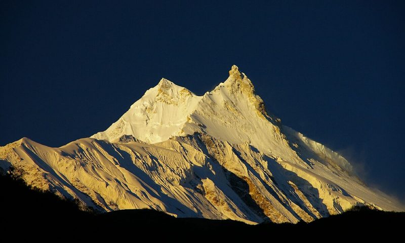 Assalto a Manaslu: ecco cosa sta accadendo alla nota vetta